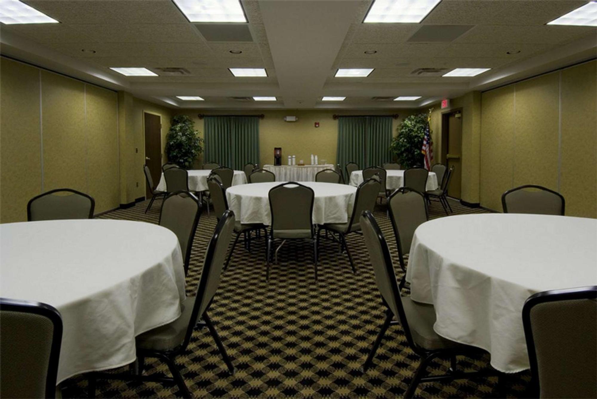 Hampton Inn Marshall Zewnętrze zdjęcie